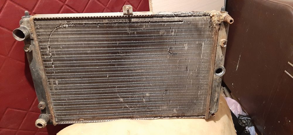 Радіатор ІЖ / ЖИГУЛІ 2105