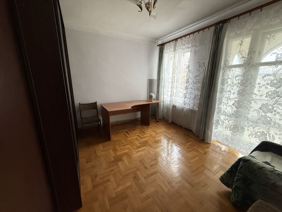 Трехэтажный дом 300 м² с участком 7 соток от собственника