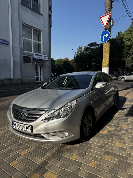 Аренда Hyundai Sonata соната