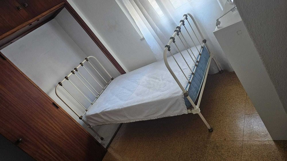 Cama Antigo em ferro