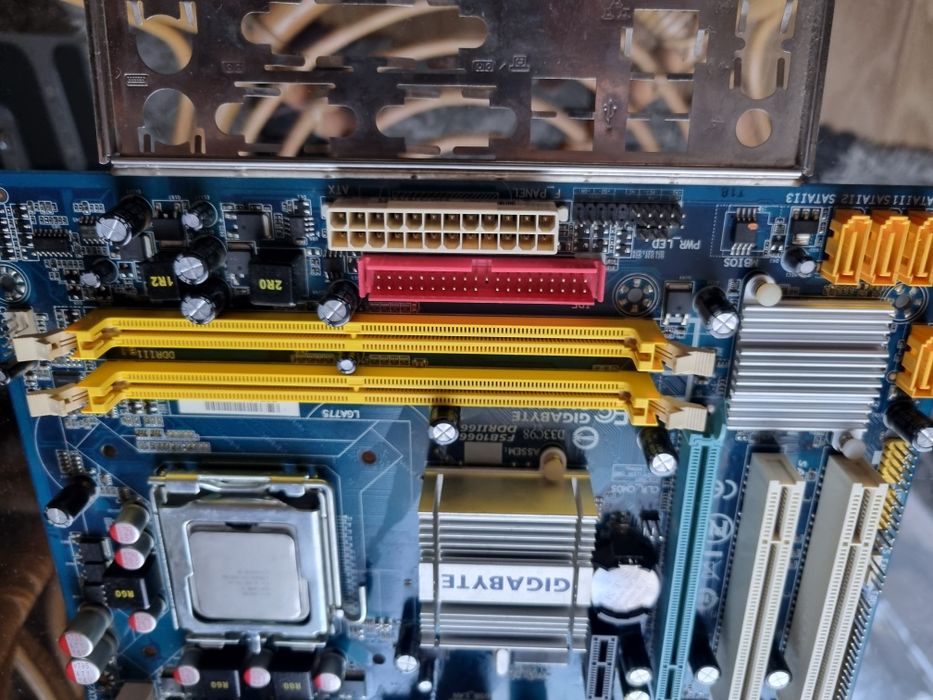 Płyta główna + Procesor pentium 4 Lga 775 i  1150 z i3 3220, ddr2,ddr3