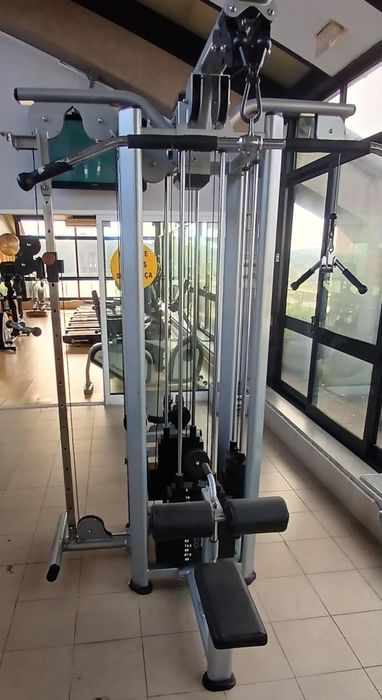 Estação Multifuncional BH Fitness