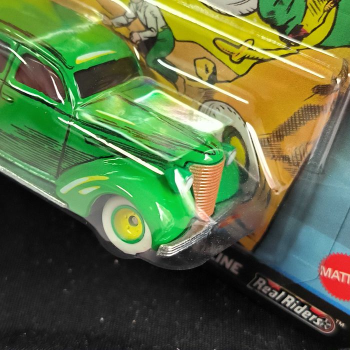 Action Comics #1 - Action Sedan - Hot Wheels Premium - Pop Culture