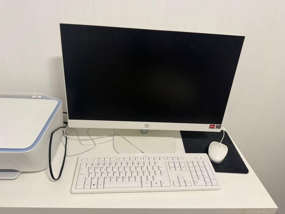 Vendo Computador, impressora e mesa