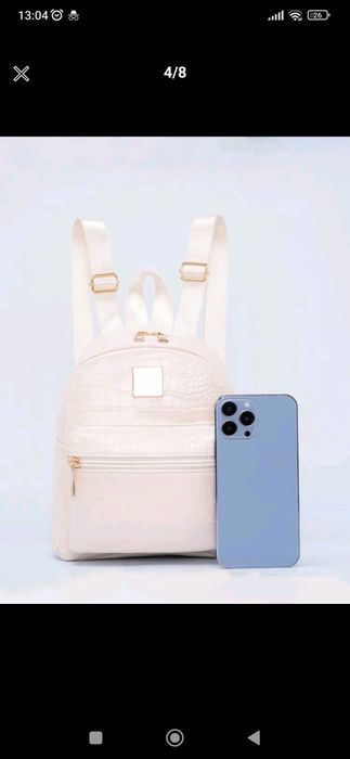 Mochila branca pequena