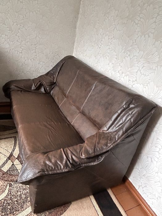 комплект із двох диванів