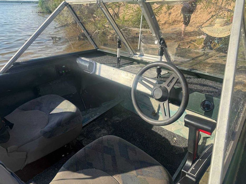 Комплект човен, мотор лафет Крим Mercury 30 лодка катер