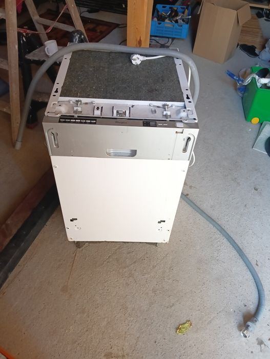 Zmywarka pod zabudowę Whirlpool 45 cm szerokość