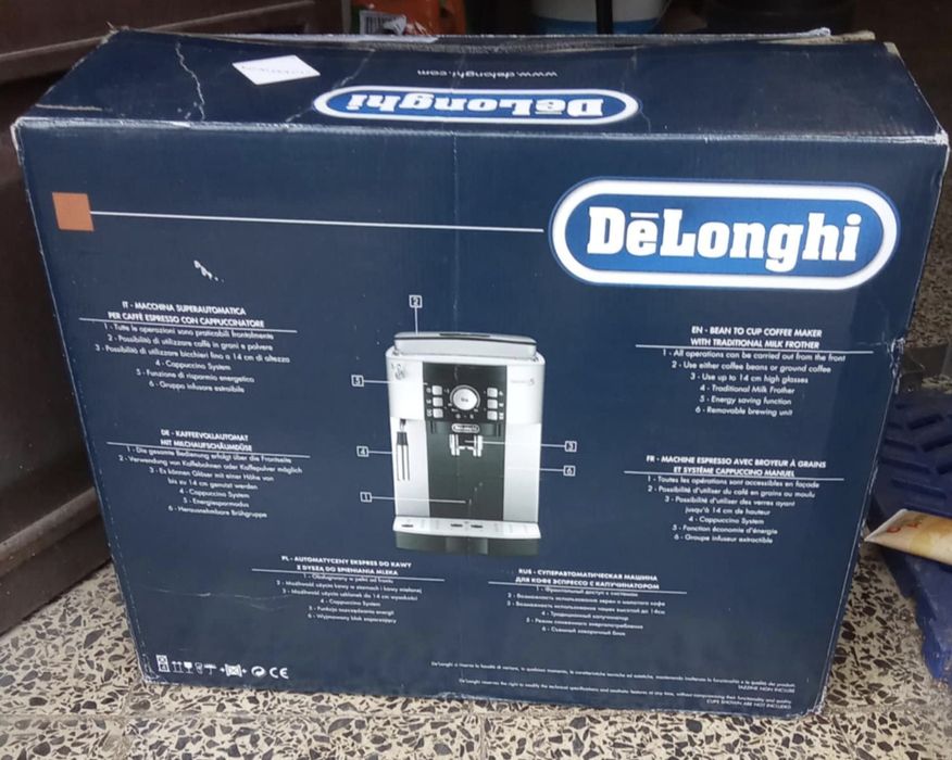 NOVA Maquina de cafe DELONGHI Magnifica S ECAM21.117.B