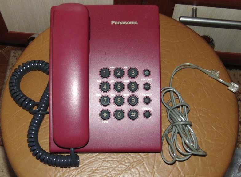 Телефон стационарный Panasonic  модель KX-TS2350UAR