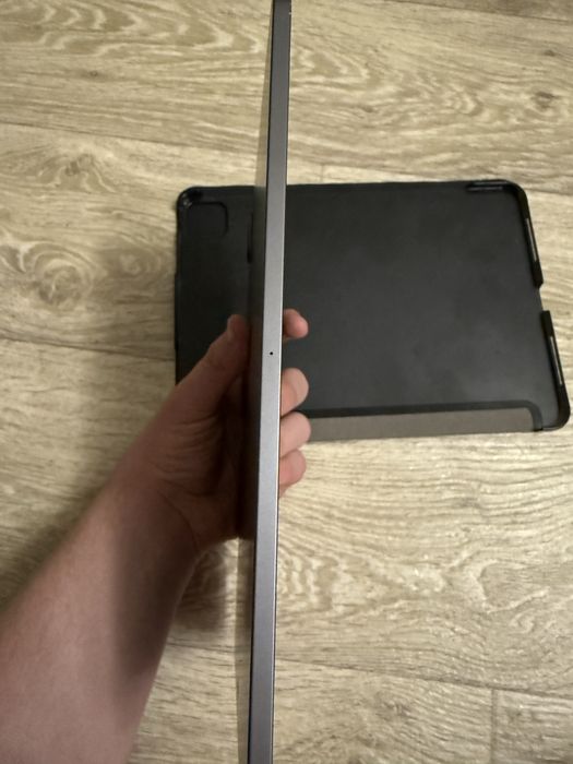 Ipad pro 2020 11 128 gb+чехол