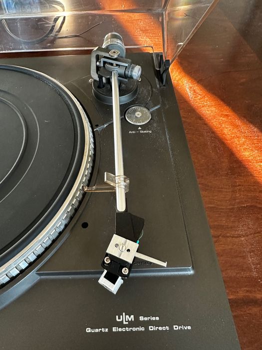 Gramofon DUAL 617 Q - zmodernizowane ramię