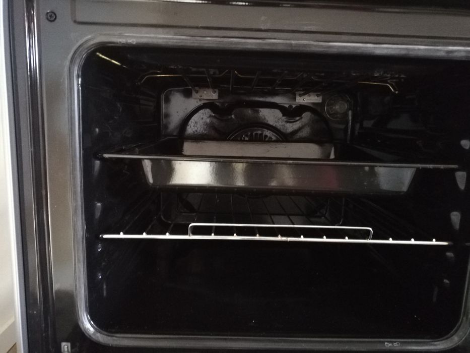 Forno + placa de indução Indesit