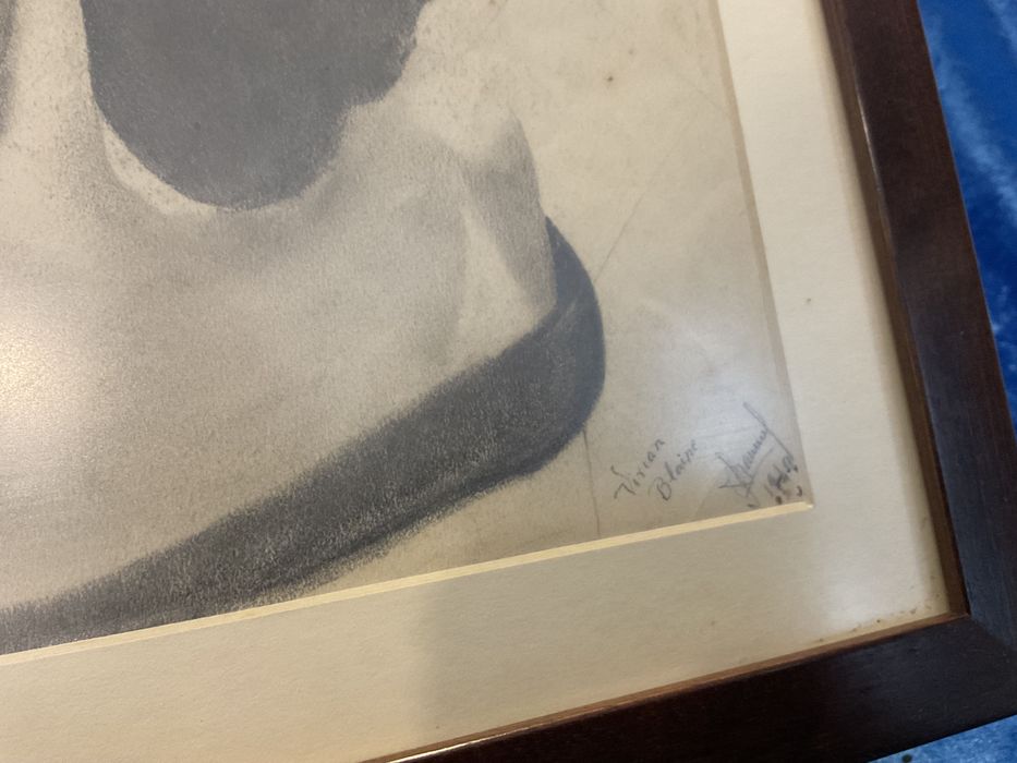 Pintura a carvão assinada ,com 37x32cm ..anúncios abaixo