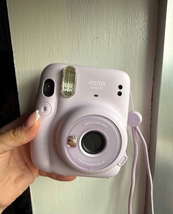 Máquina Instax Mini 11 + capa