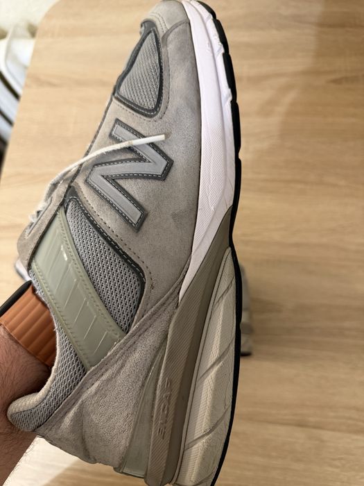 New Balance 990v5