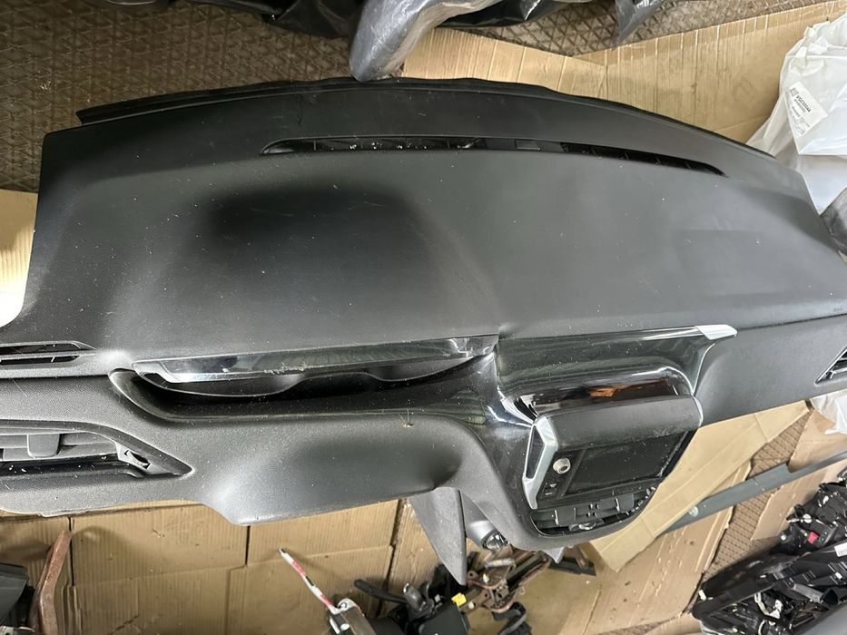 Tablier Peugeot 208