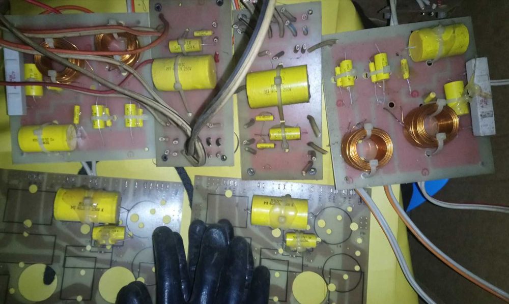 2 colunas JBL 4770 e acessórios