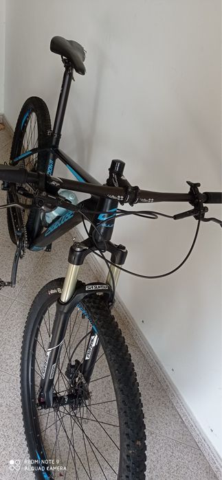 Bicicleta BTT  de marca espanhola em alumunio