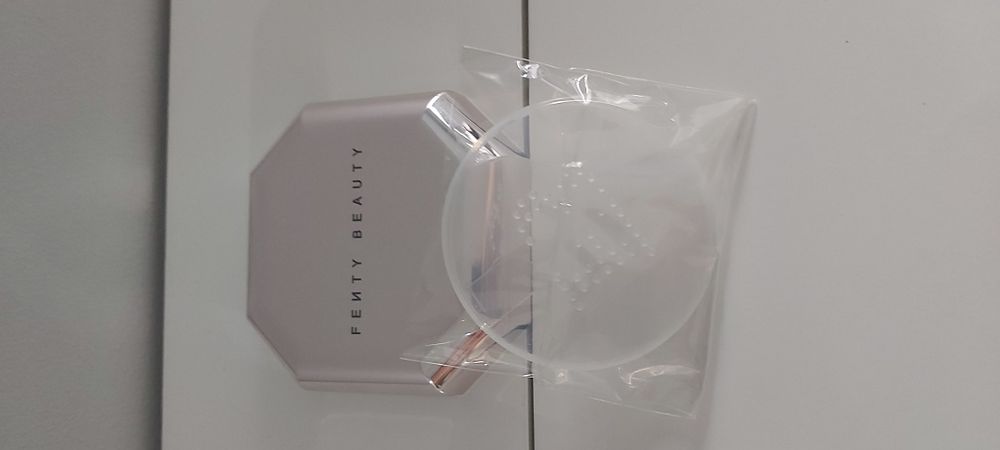 Fenty Beauty puder sypki nutmeg