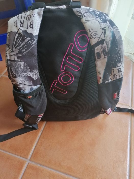 . Mochila totto usada