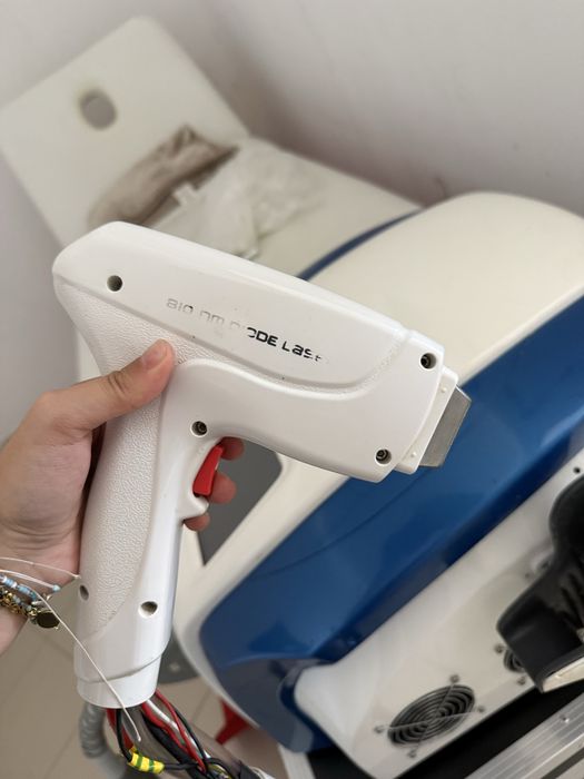 Máquina Laser Díodo 810nm Depilação HS-810 – Equipamento Profissional