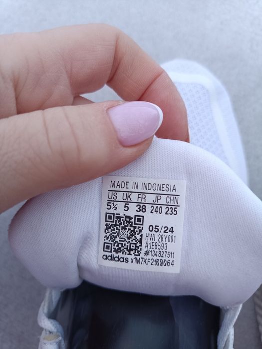 Женские кроссовки 2024 Adidas р37.5-38