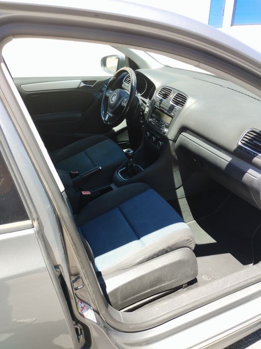 VW Golf VI 1.6 TDI Bluemotion 105 cv