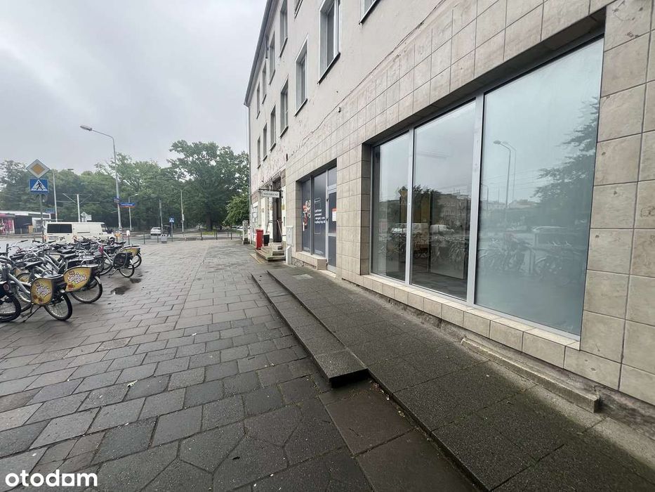 Lokal na wynajem w Śródmieściu z witryną