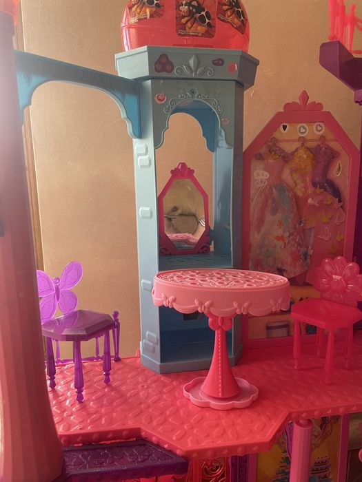 Іграшковий будиночок