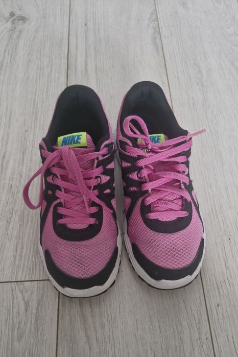 Nike Revolution 2