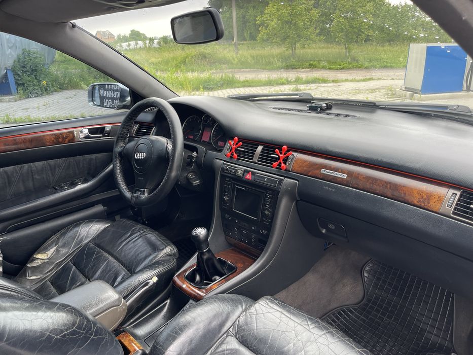 Audi A6C5 1998р. 2.4газ/бенз