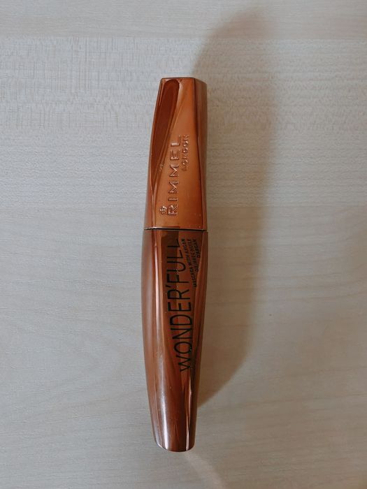 Czarny tusz do rzęs