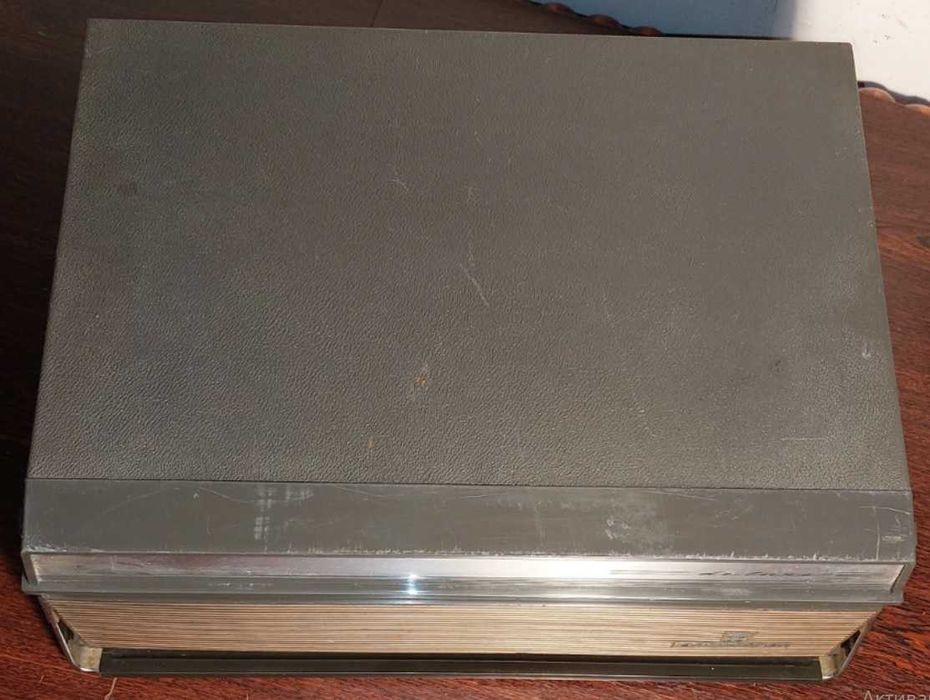 Магнітофон Grundig TK 145