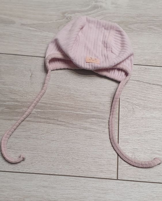 Czapki dla niemowląt 4szt