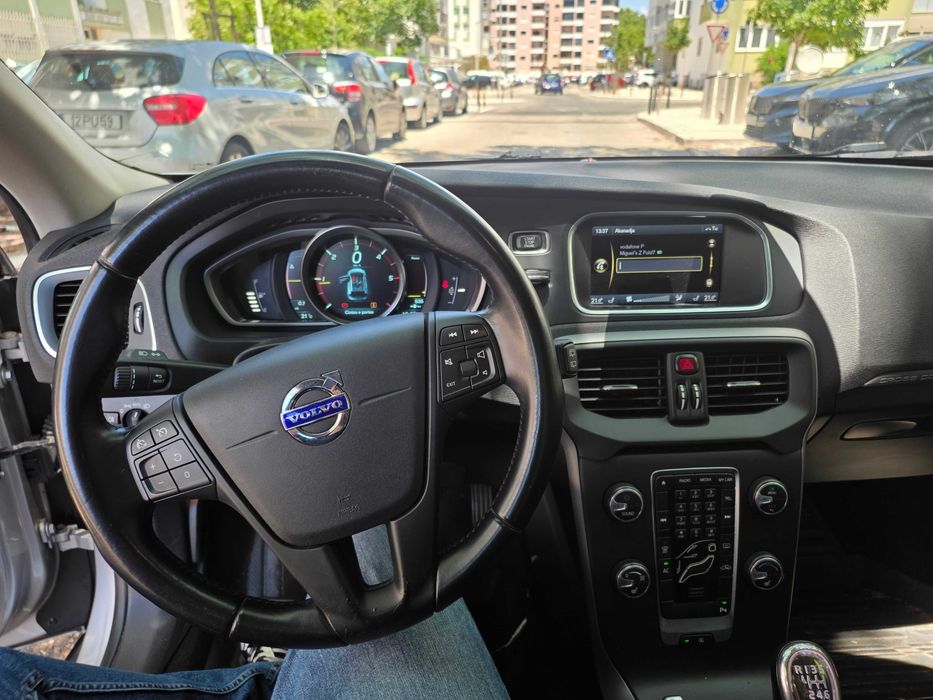 Volvo V40 CC D2 Momentum