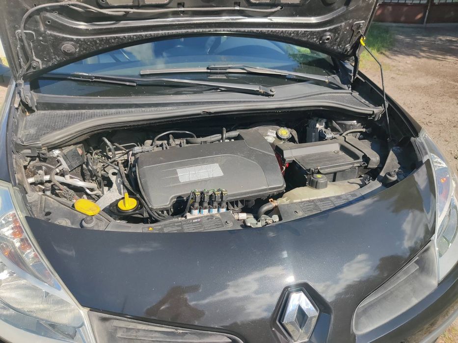 Автомобіль RENAULT  CLIO