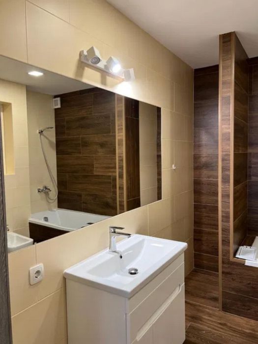 Продаж сучасного будинку у Почаєві