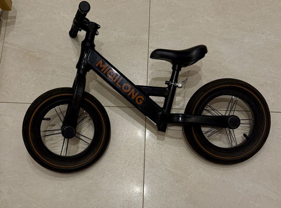 Біговел дитячий Miqilong HPA Чорний 12"