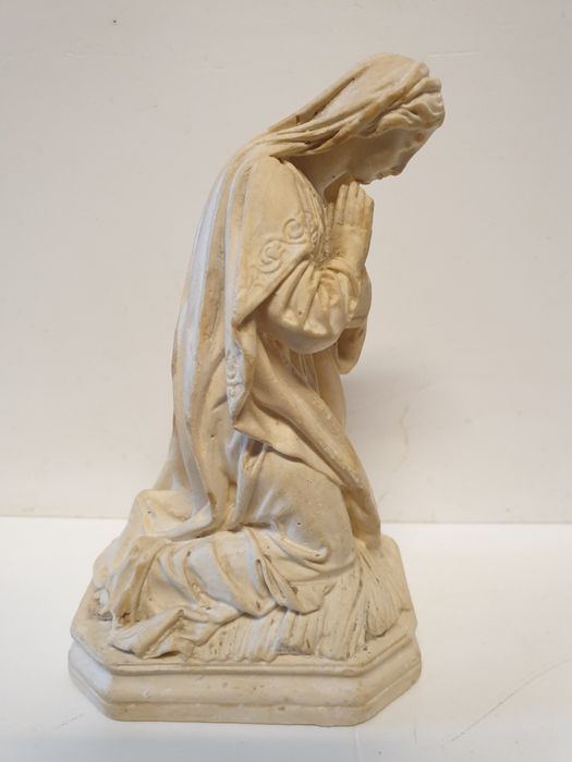 Lindissima antiga escultura de Nossa Senhora em espuma do mar