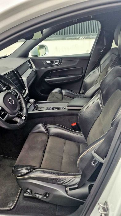Volvo XC60 2.0D4 R.Design AWD Geartronic - IMPECÁVEL!