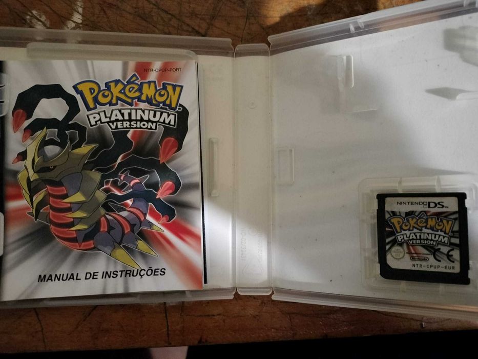 Pokemon Platinum. Com caixa e manual de instruções