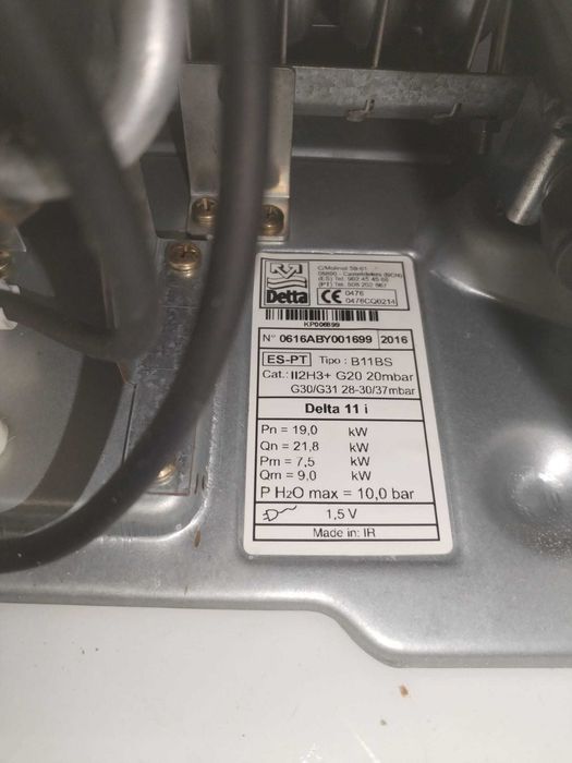 Esquentador Delta 11 Litros em bom estado e a funcionar