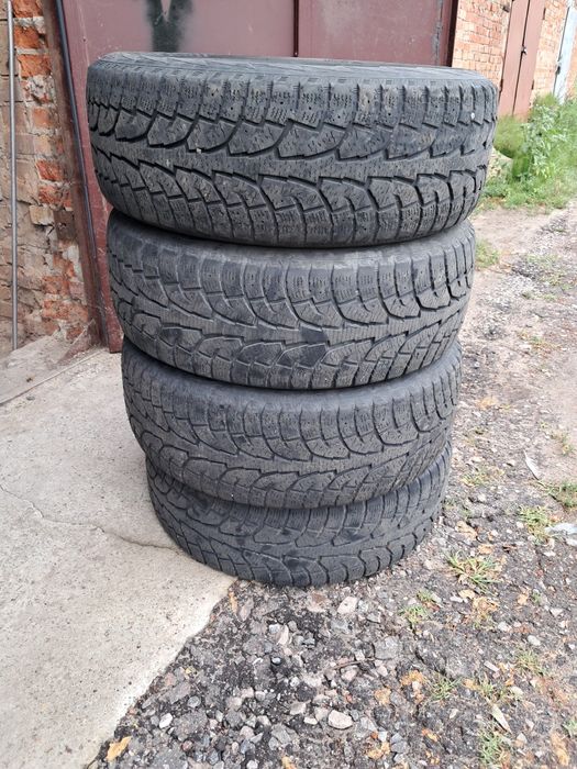 Продам гуму, шини на 18