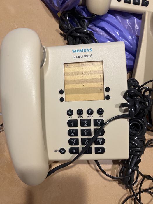 Vendo 12 telefones fixos de mesa