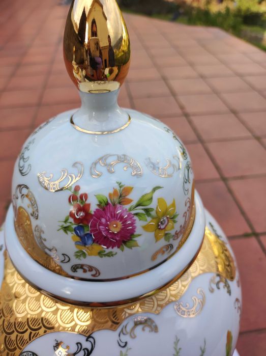 Pote com tampa em porcelana Artibus Portugal