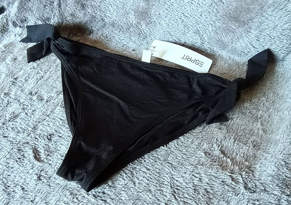 Dół od bikini Klasyczna czerń z wiązaniem