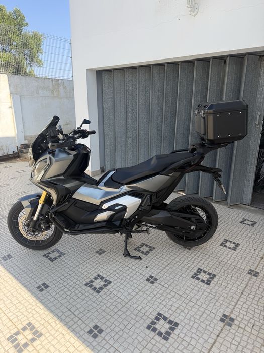 Honda X-ADV 750 - Ano 2023 - Full Extras