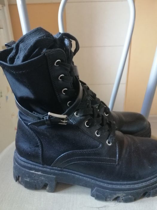 Buty damskie roz 40 Wkładka 25 cm