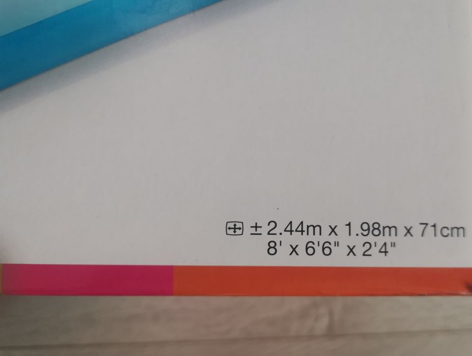 Basen ze zjeżdżalnią